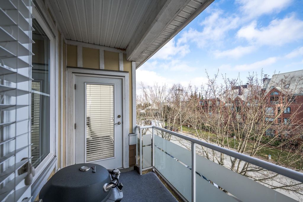 listing image 1101337364775065120