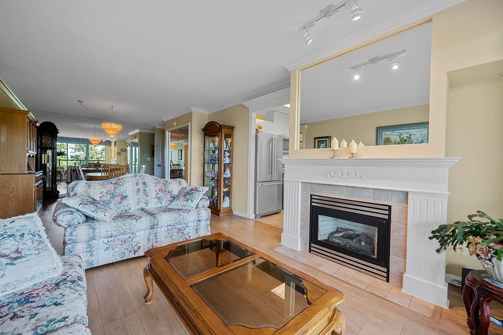 listing image 1101555271573066207