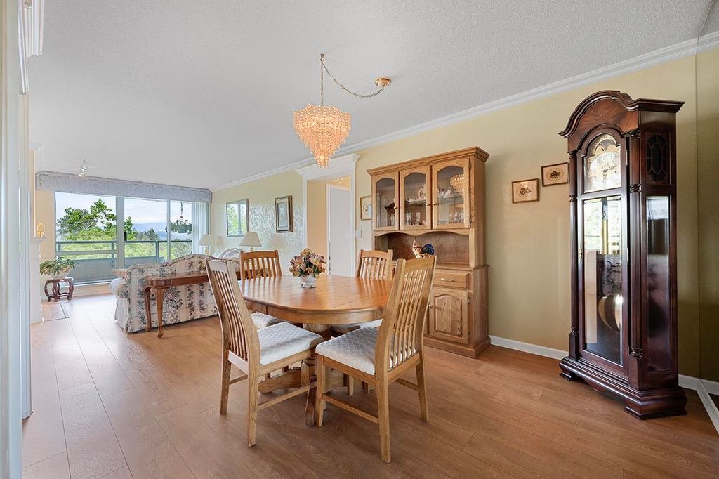 listing image 1100689822790358554