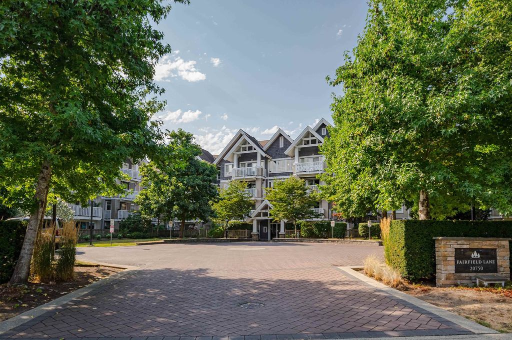 listing image 1109921563838300556