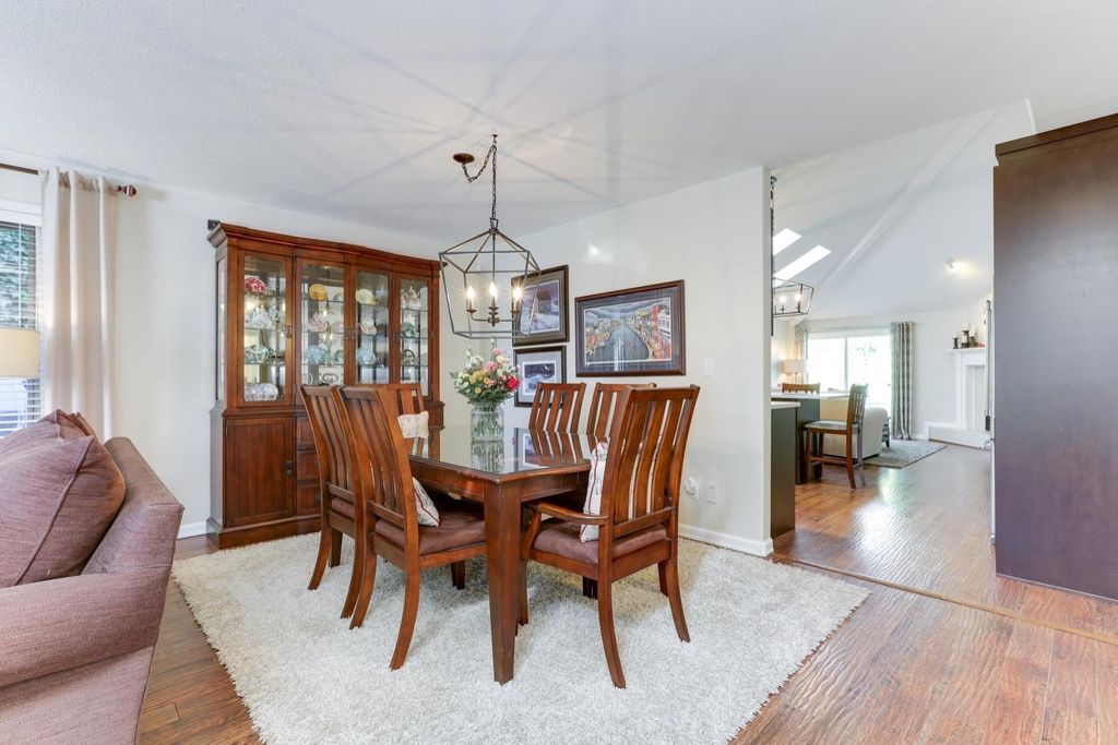 listing image 1108149505443067396