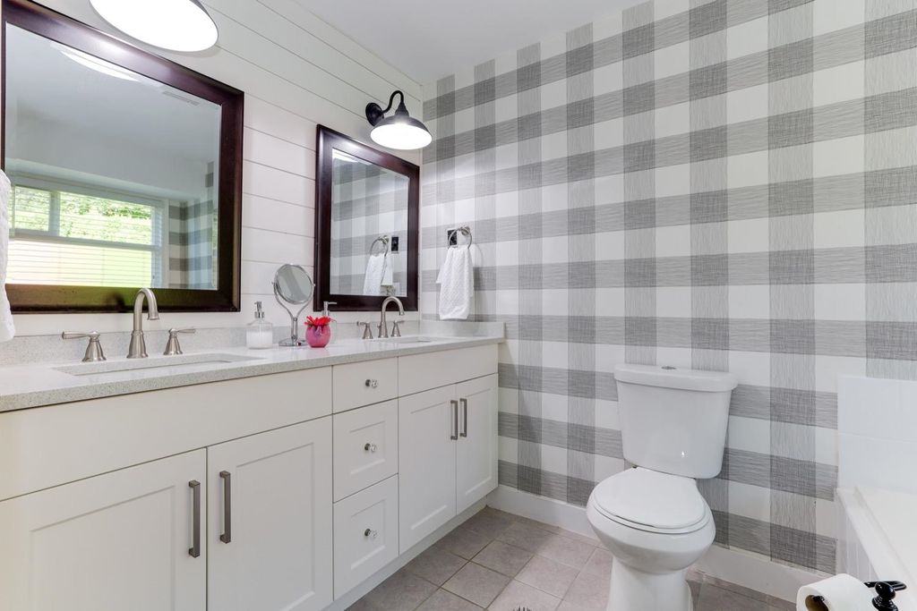 listing image 1107516560518187402
