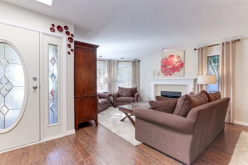 listing image 1100718943814897499