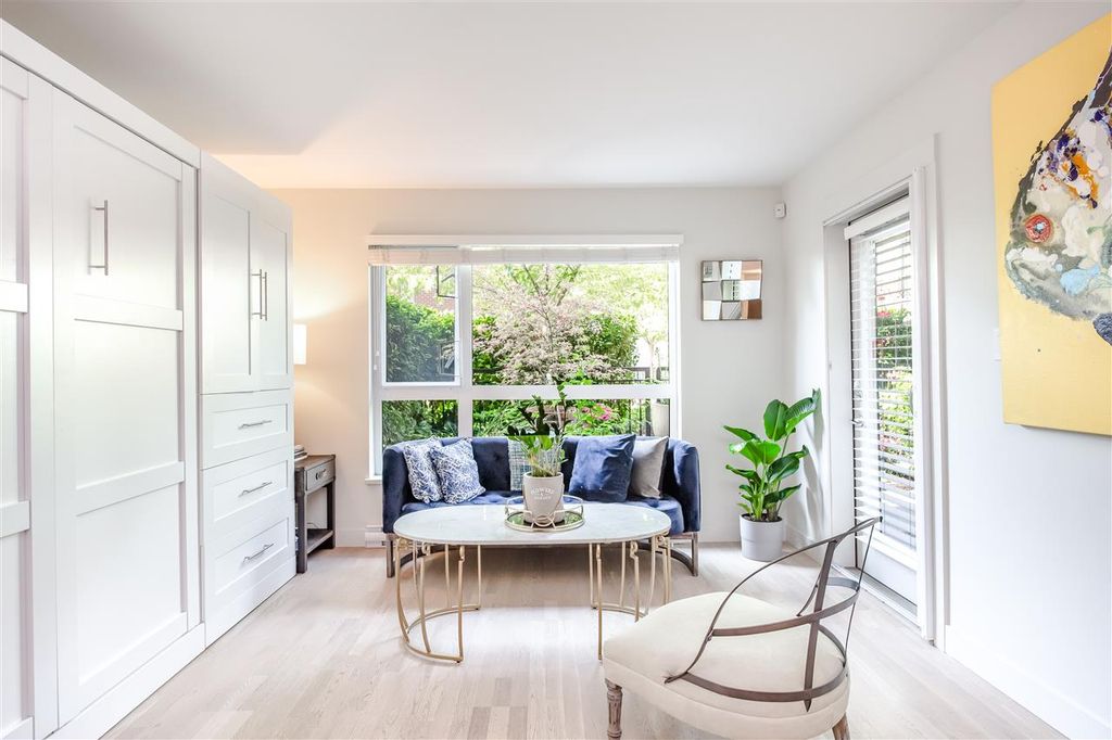 listing image 1102363593833070649
