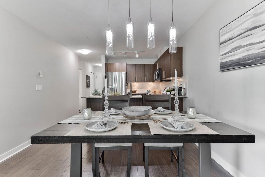 listing image 1102005981461667748
