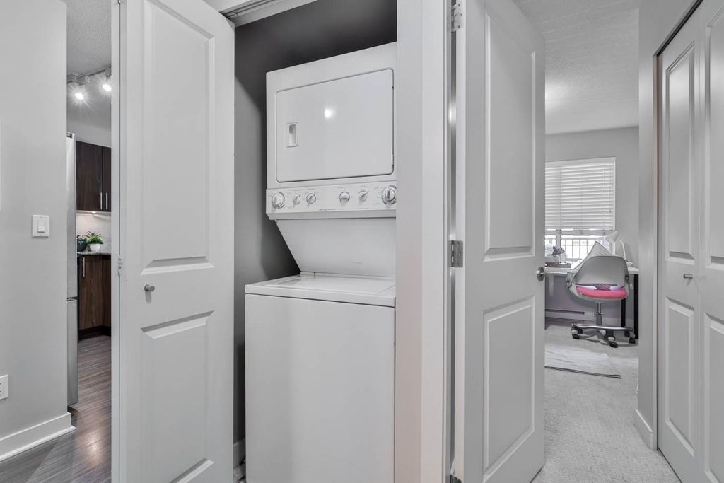 listing image 1108426294554714647