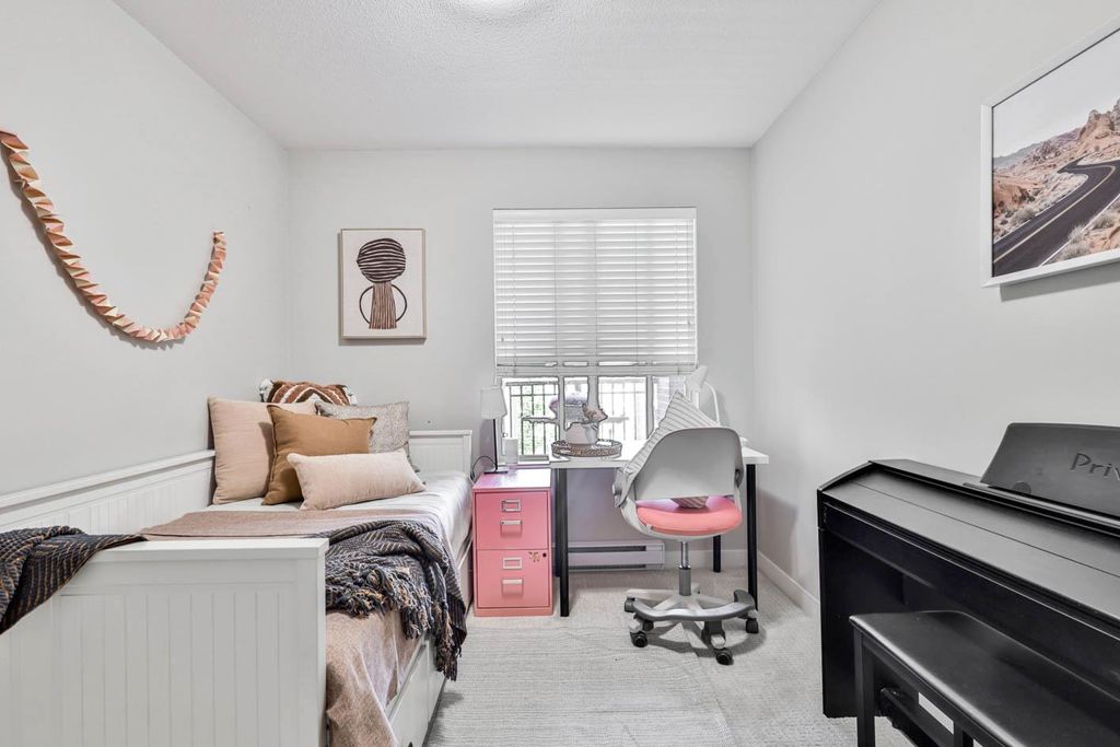 listing image 1100704477391681761