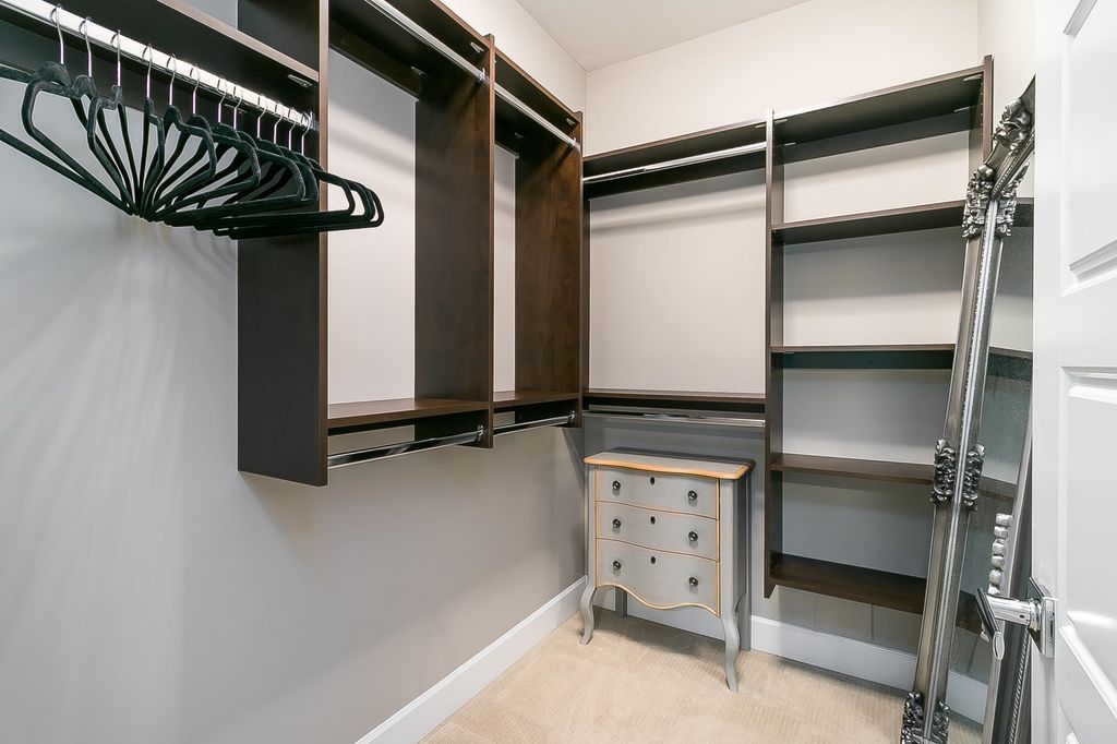 listing image 1101326247870775161