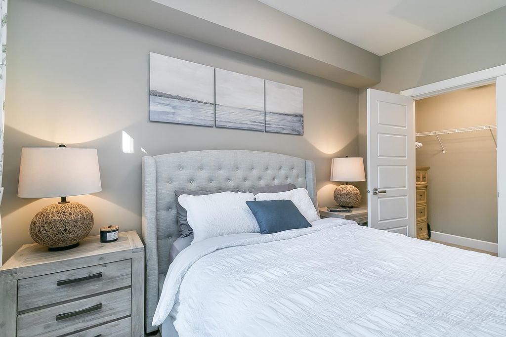 listing image 1102418168897789193