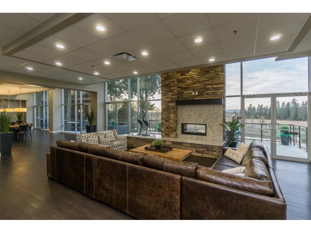 listing image 1106501302782159714