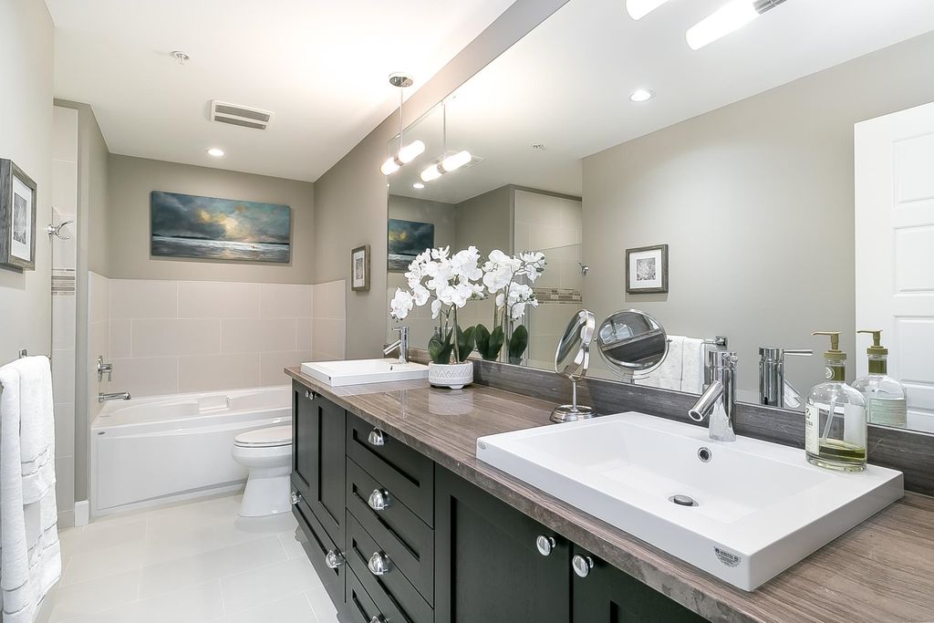 listing image 1108793076078989125