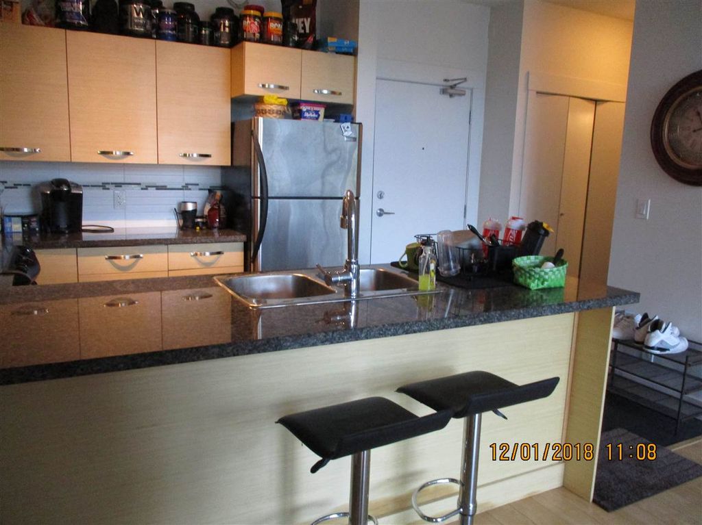 listing image 1102970738680728511