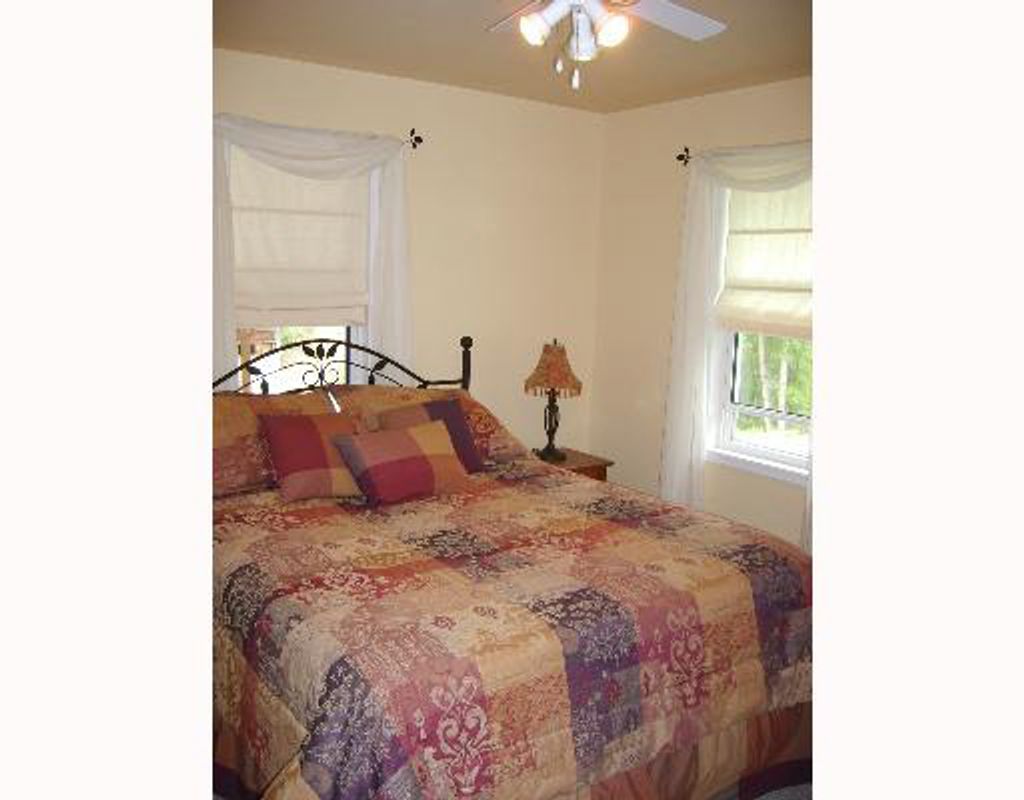 listing image 1102155620765831333