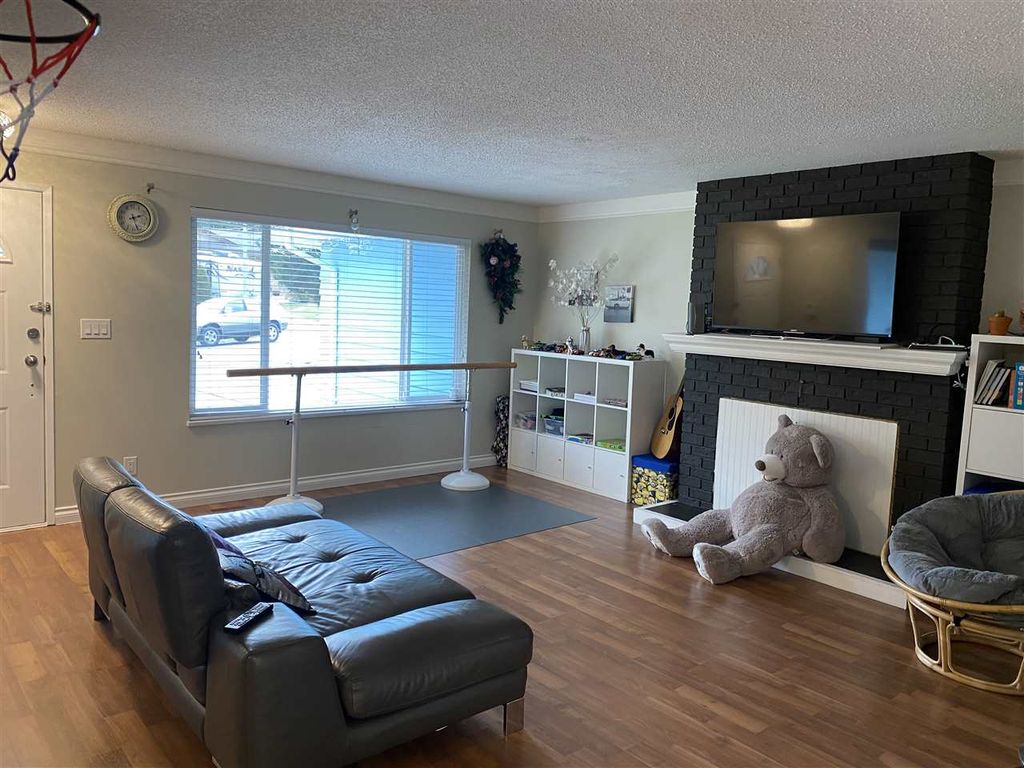 listing image 1106962353458729869