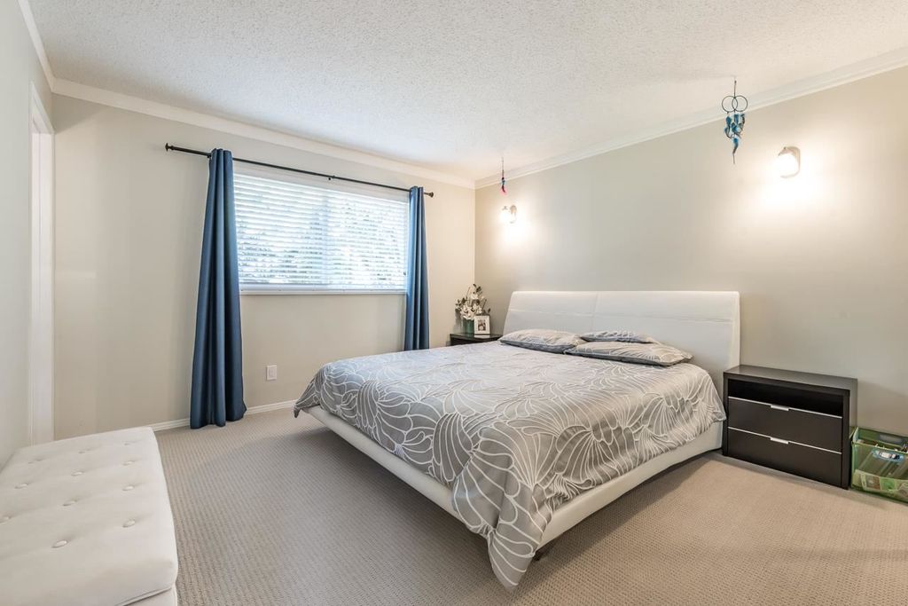 listing image 1103045818990578712