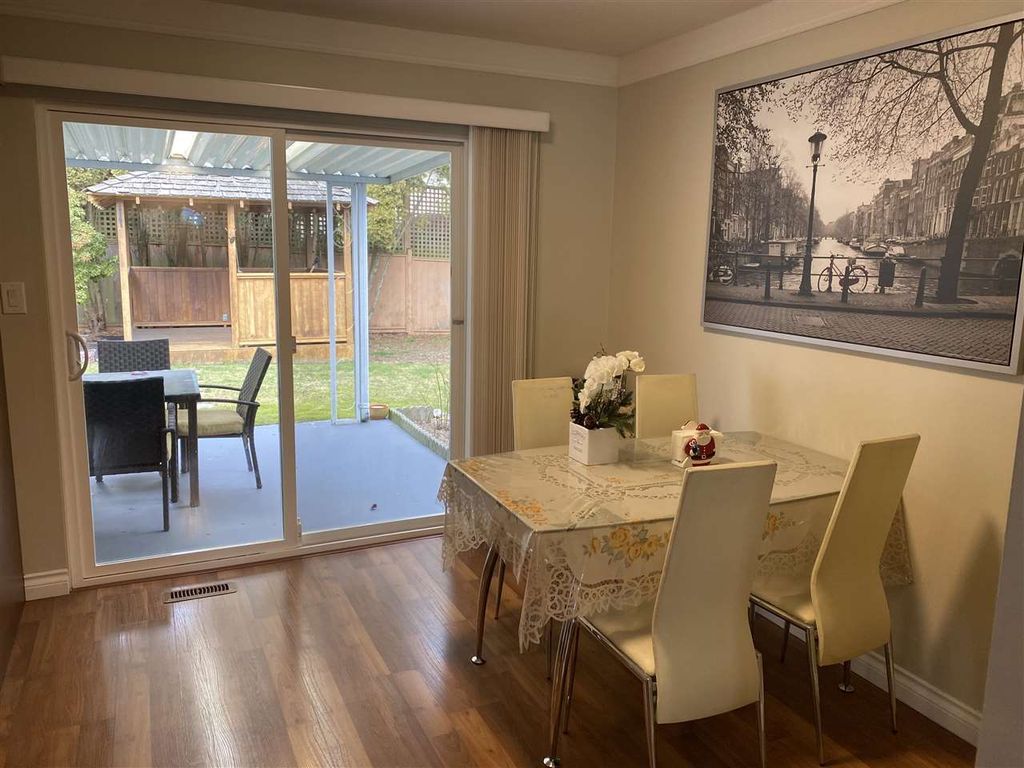 listing image 1101628504042461819