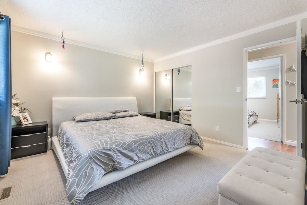 listing image 1105854522629679403