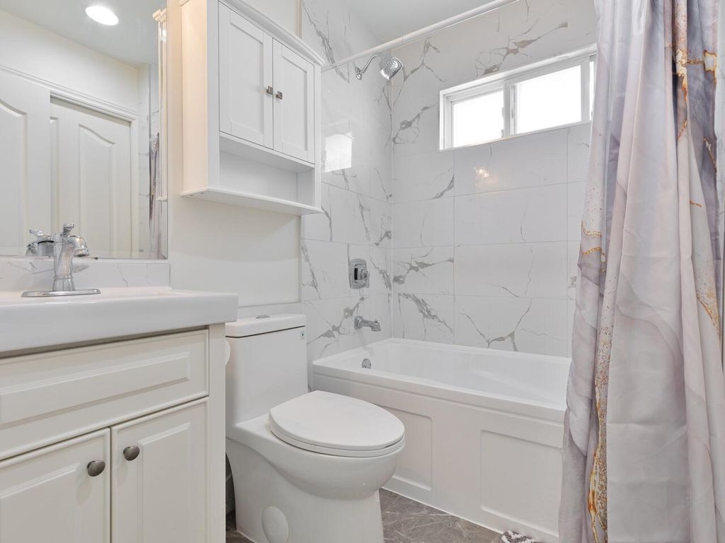 listing image 1109100483024984517