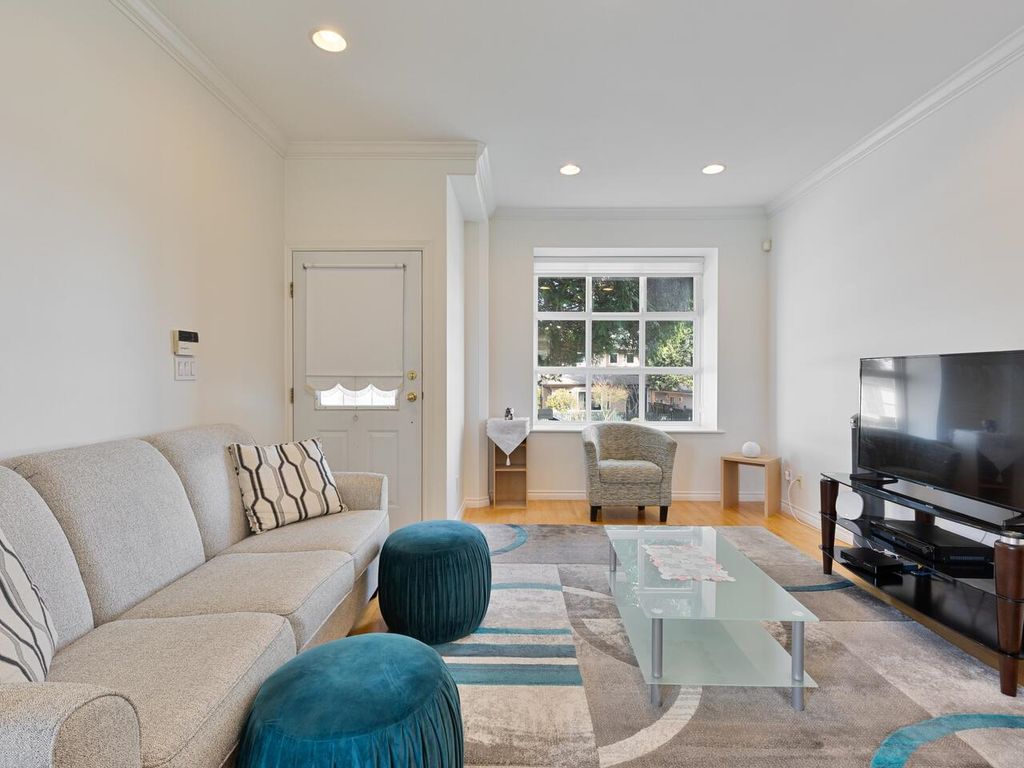 listing image 1109630847355430785