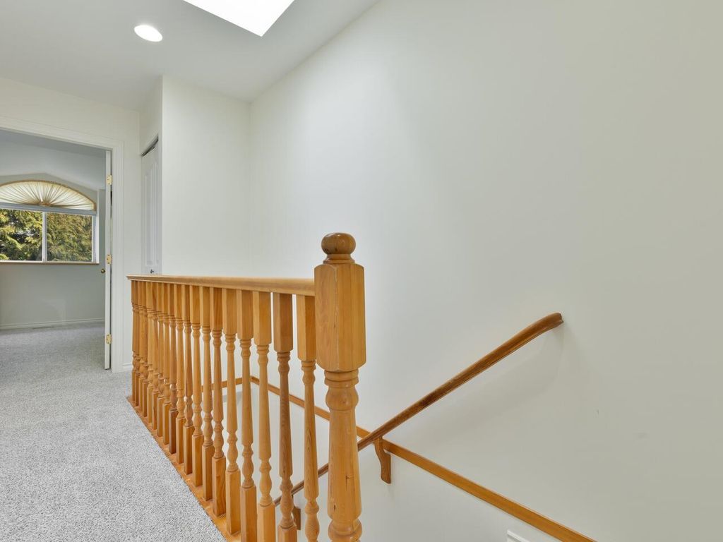 listing image 1101893477825946712