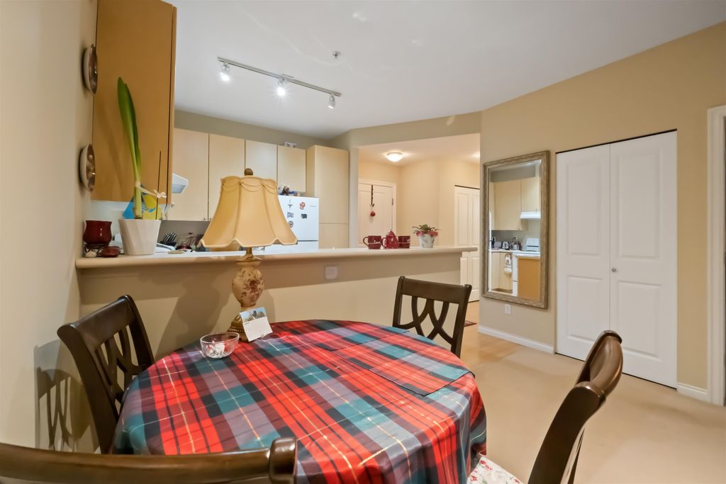 listing image 1105391997084396338