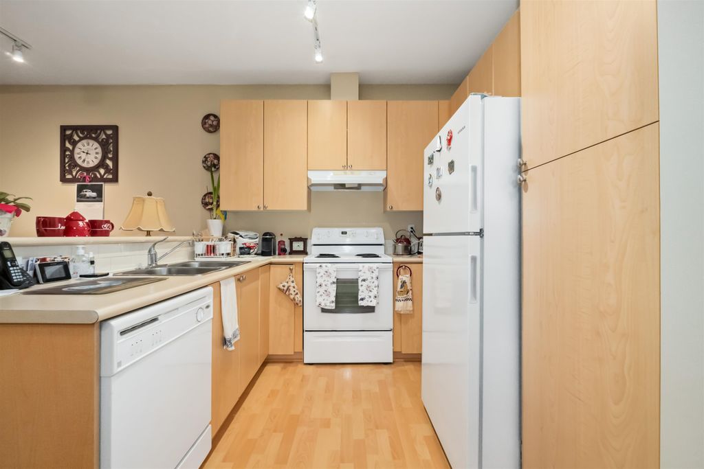 listing image 1102377702025471910