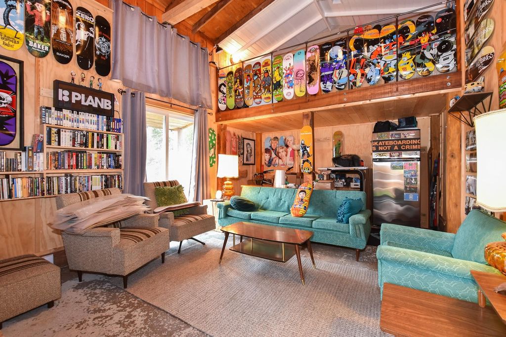 listing image 1100984227179356604