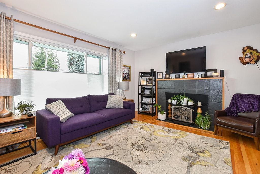 listing image 1107103000940433791