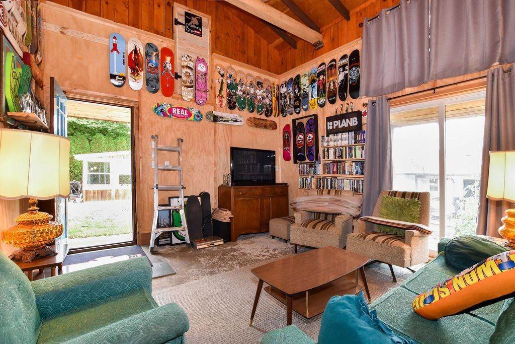 listing image 1106151959468747890