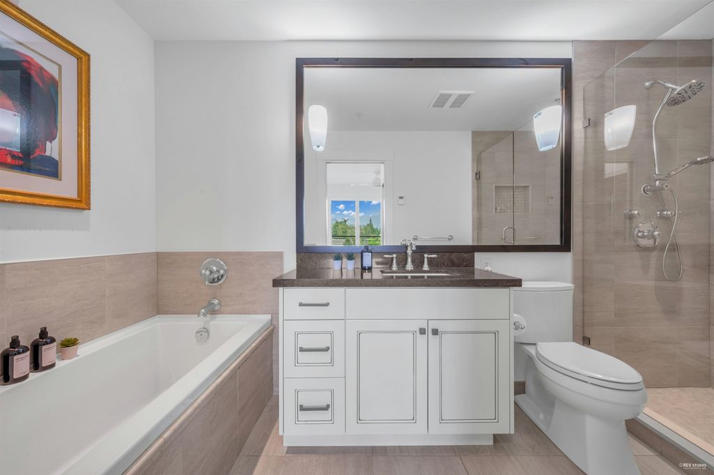 listing image 1106540095998828670
