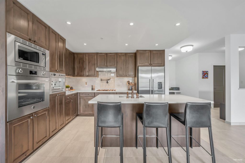 listing image 1102486546683840804