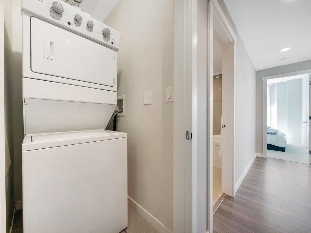 listing image 1108478232875782504