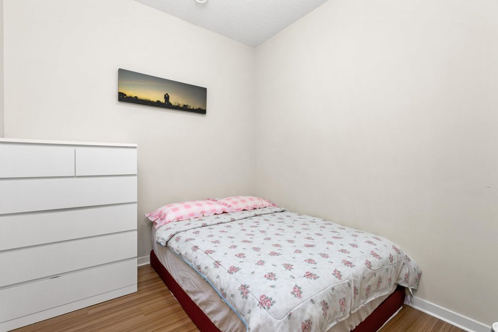 listing image 1100496053504924551
