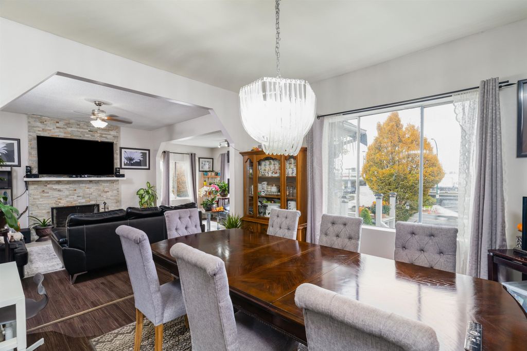 listing image 1107596128774039001