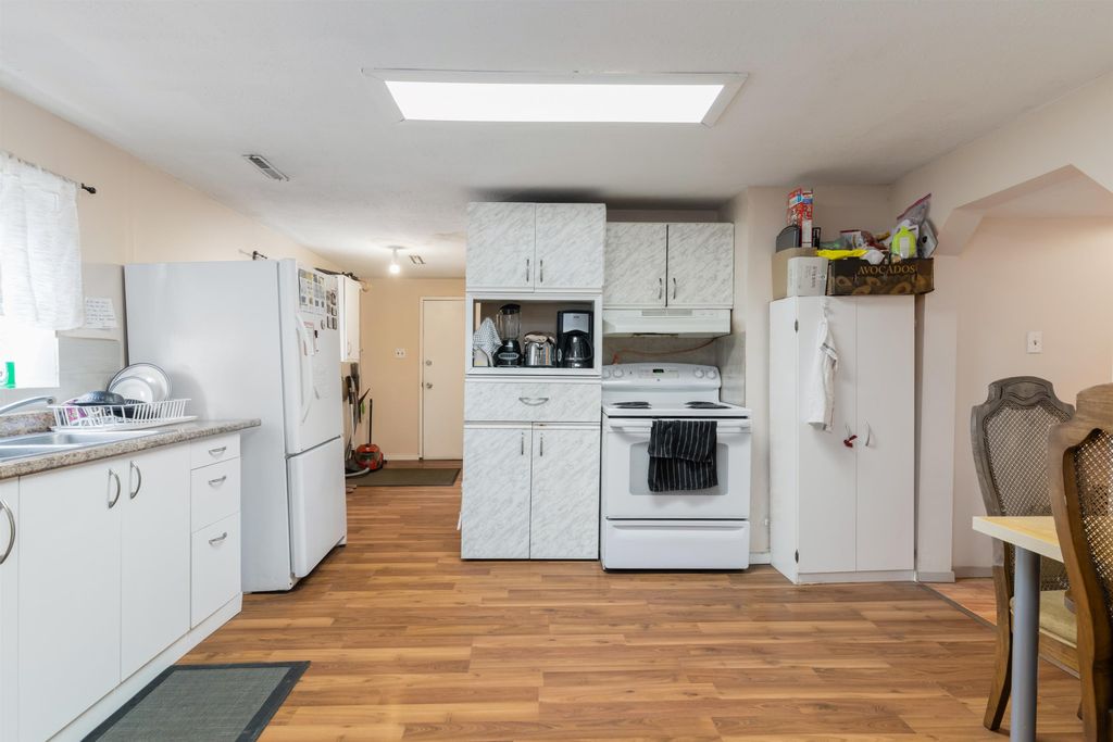 listing image 1103762955490387184