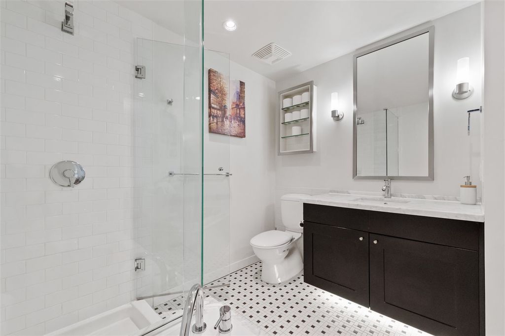 listing image 1104444825756955445