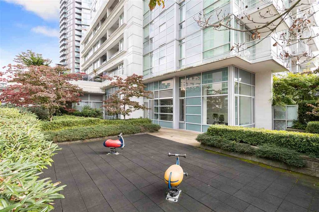 listing image 1102054945904038132