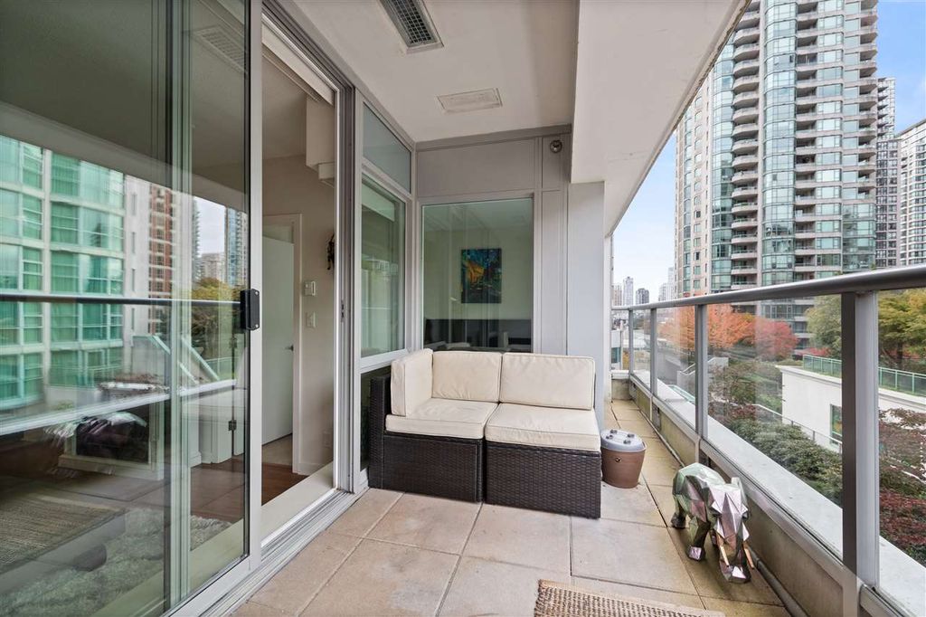 listing image 1102816742808698762