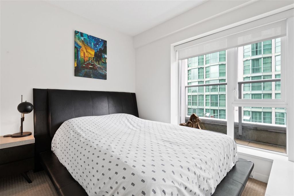 listing image 1100121430688875766