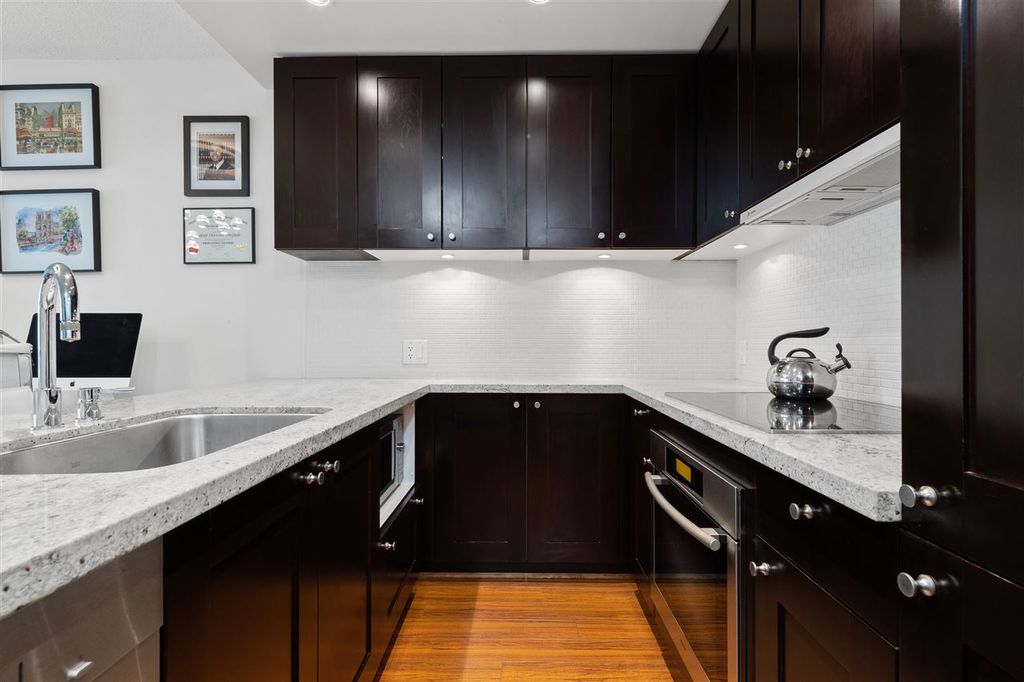 listing image 1101450904594074400