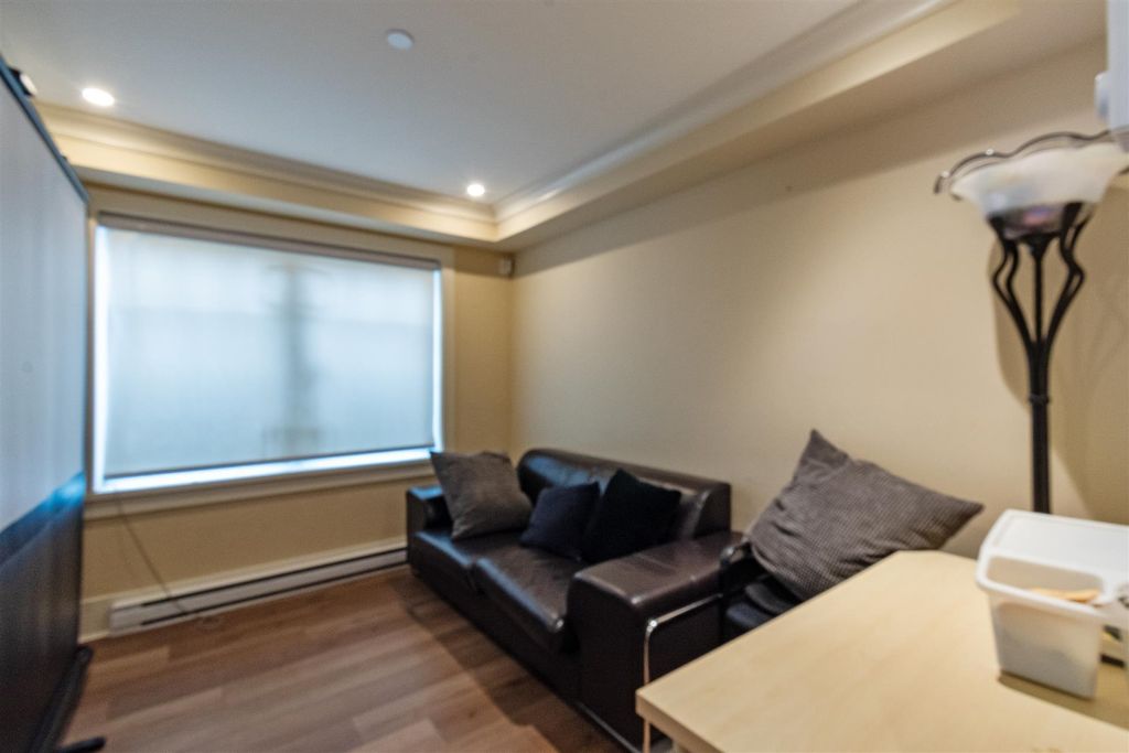 listing image 1106891093253573232