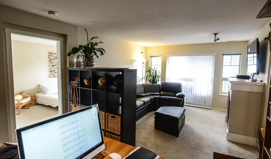 listing image 1109543324400995621