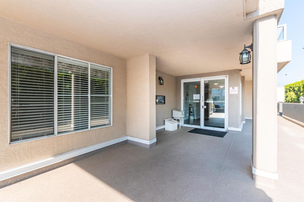 listing image 1101440429436743873