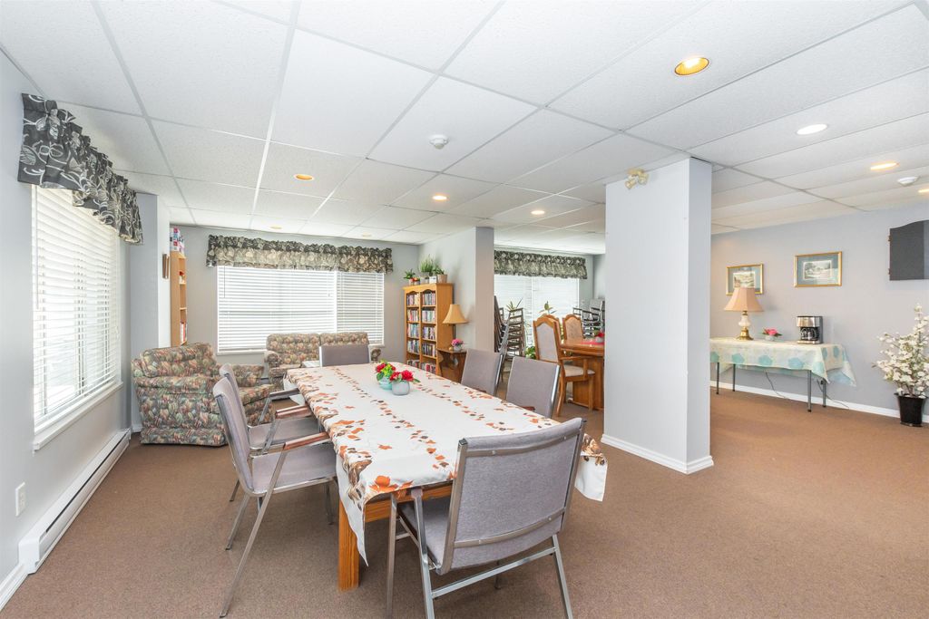 listing image 1107882612588281893