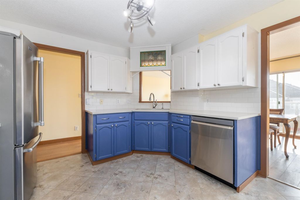 listing image 1108000129808695889