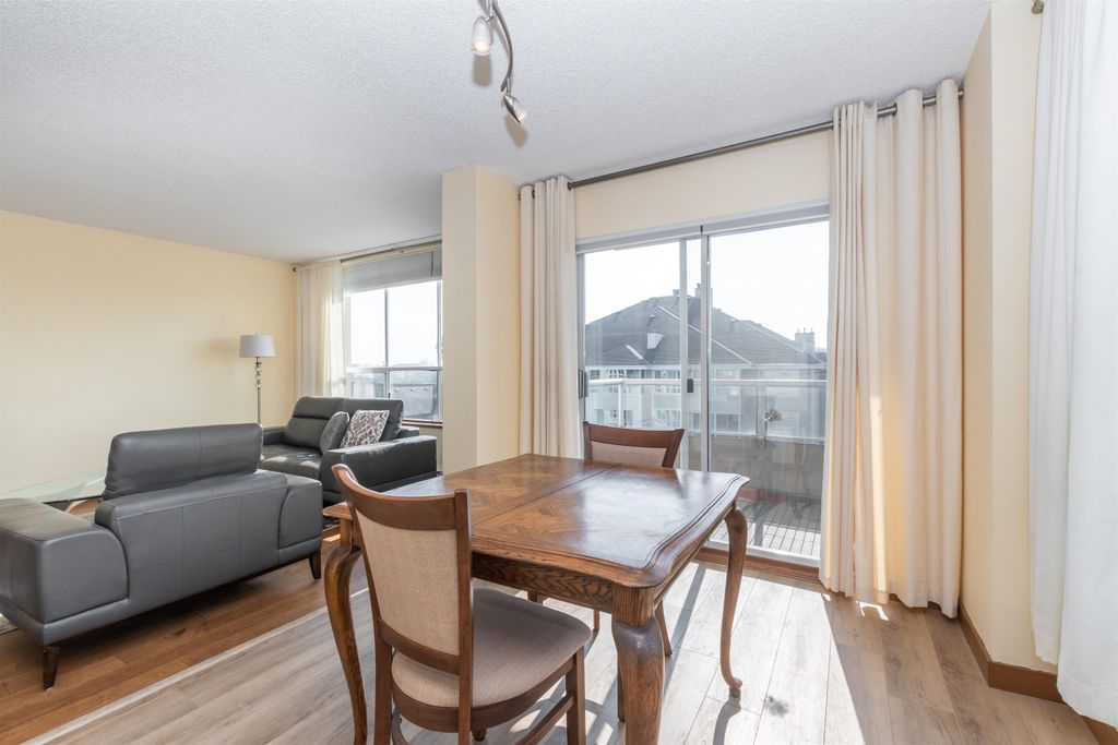 listing image 1109469708777417169