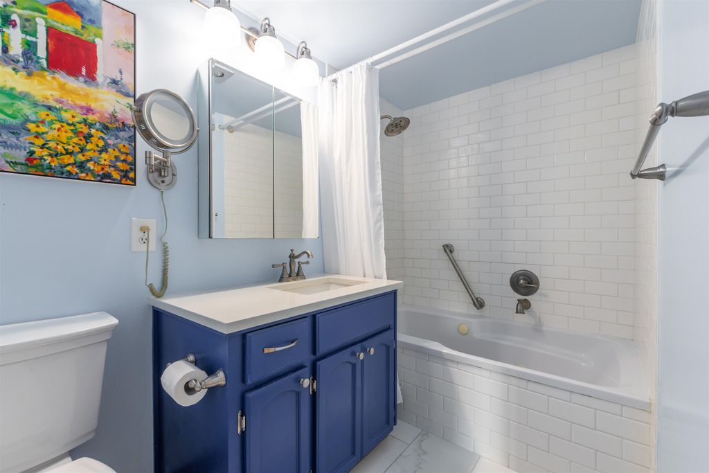 listing image 1105917273511847901