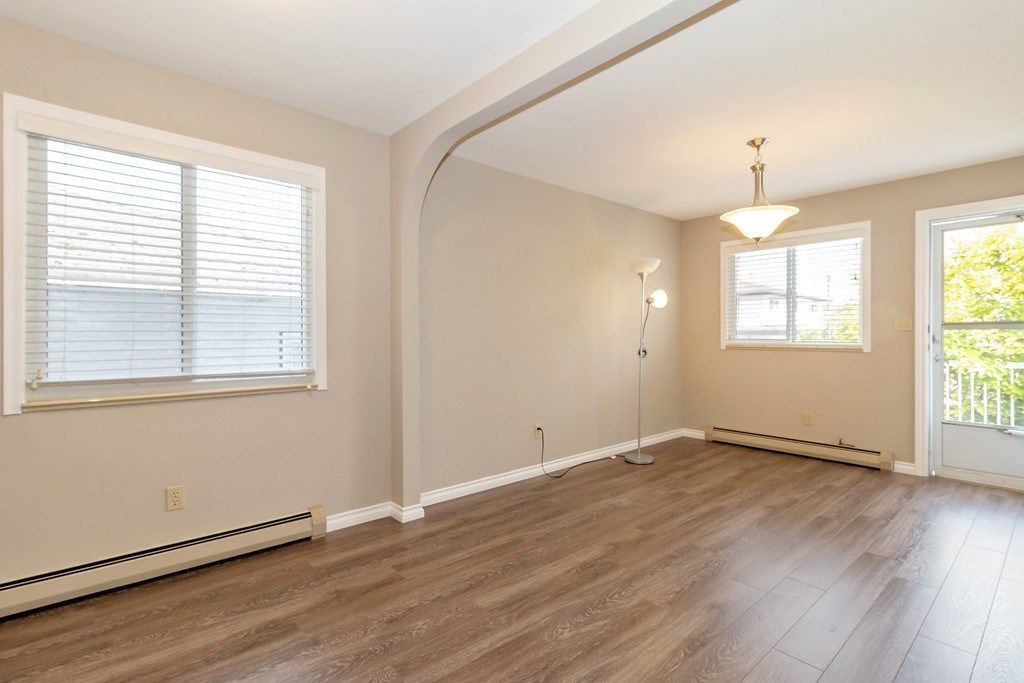 listing image 1106933895603998636