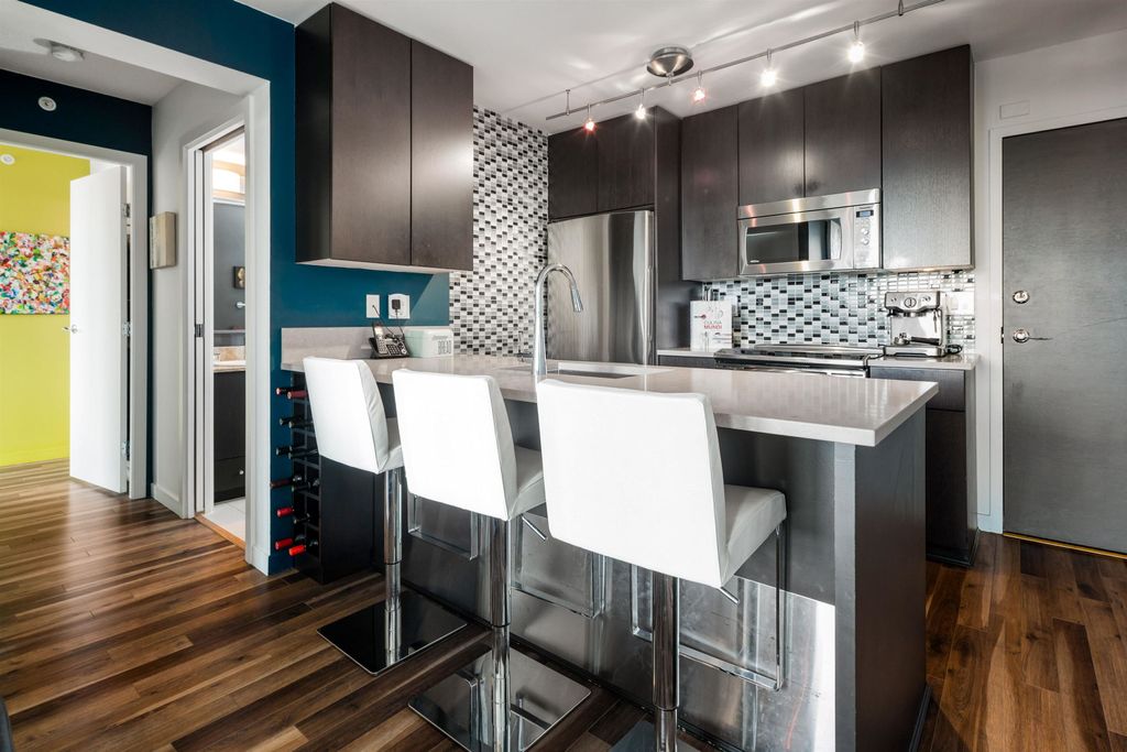 listing image 1101119037638854810