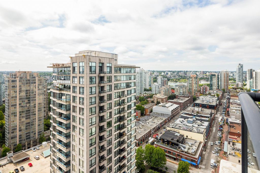 listing image 1100884133554233167